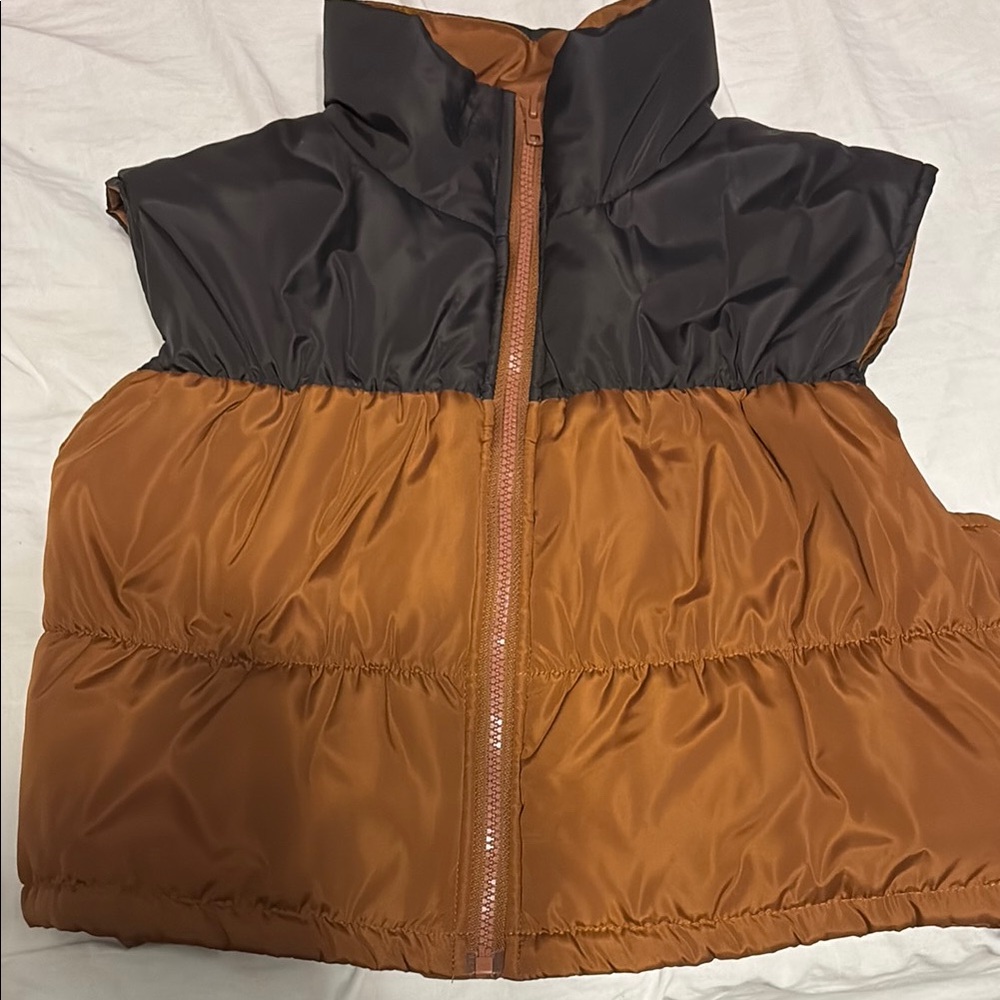 Le Lis Black and Brown Vest